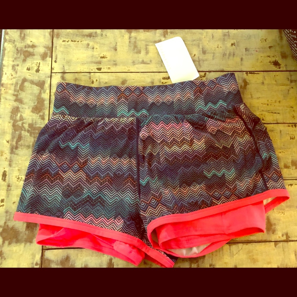 NWT Fabletics Olesia Shorts